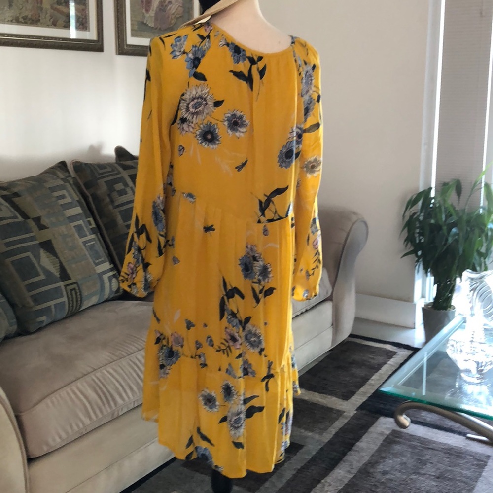 Dress - Picture 2 of 3